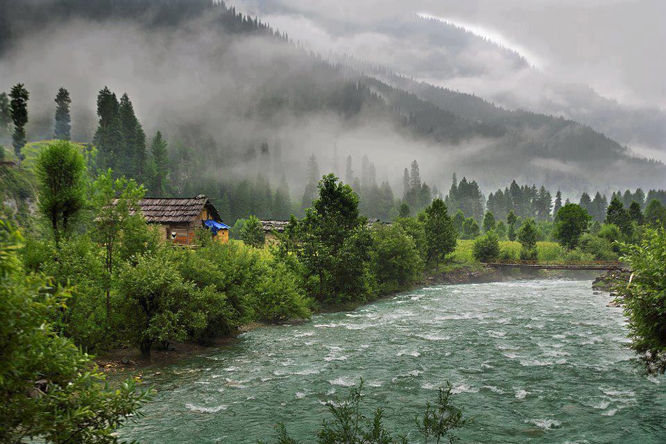 tour world travels kashmir