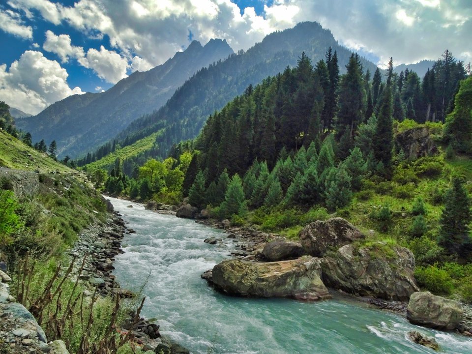 tour world travels kashmir